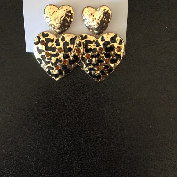 Badgley Mischka Jewelry - New Badgley Mischka Hearts w amber stones earrings